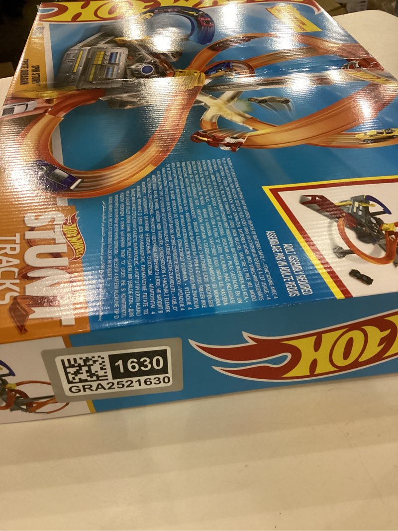 Condition photo showing New/Like New for Hot Wheels Track Set with 1 Toy Car, Multi-Lane, Motorized Track with 3 Crash Zones, Spin Storm Racetrack ??? (B00T03TFJ0)