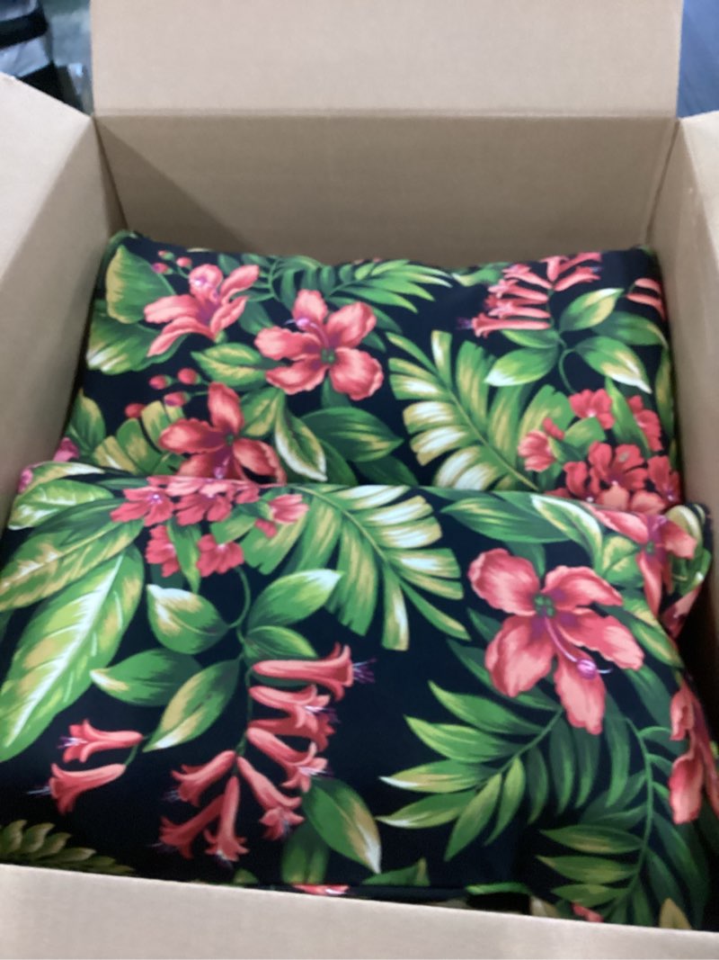 Condition photo showing Good Condition for Outdoor Decorative Pillows Pack of 4, 12x20 Inch Outdoor Pillow Set for Couch Bed Throw Patio Sofa, Red Flower Green Leaf Red Flower Green Leaf  (Pack of 4)