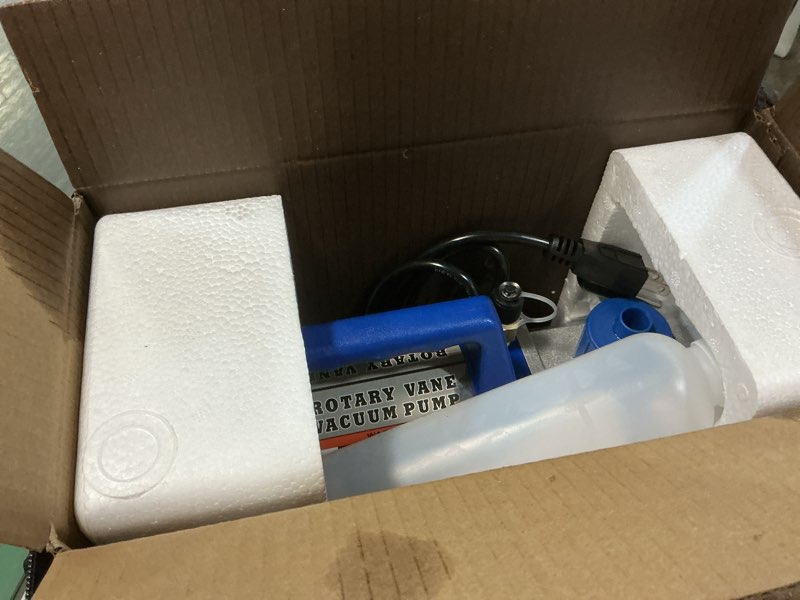 Condition photo showing Good Condition for ac manifold gauge set combo 1/3 hp 4cfm air vacuum pump hvac + r134a kit ac a/c