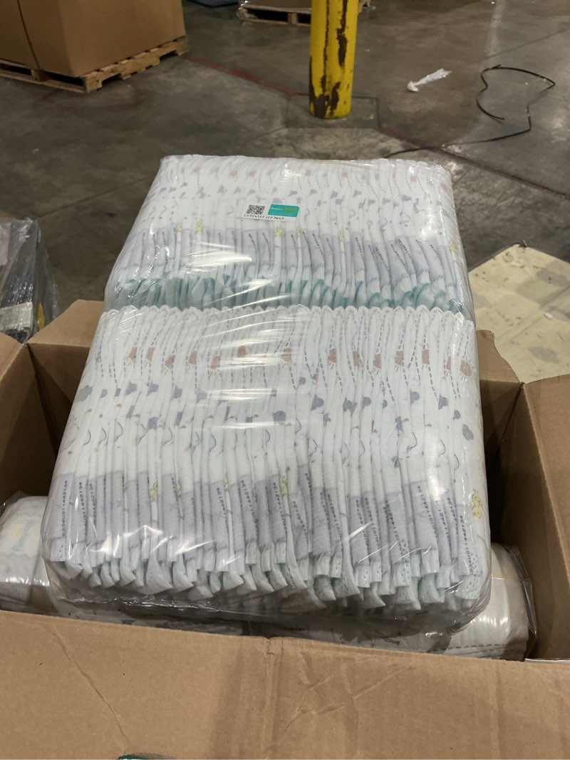 Condition photo showing New/Like New for pampers swaddlers diapers, size 3 (13-26 lbs), 136 count, absorbent, keeps baby dry and comfortable, skin safe disposable baby diaper (packaging may vary) size 3 136