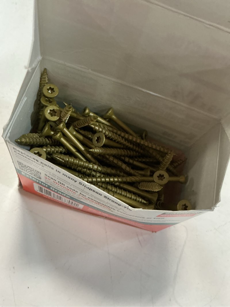 Condition photo showing Good Condition for #9 x 1-1/2 in. 1/4-hex drive, strong-drive sd connector screw pack)
