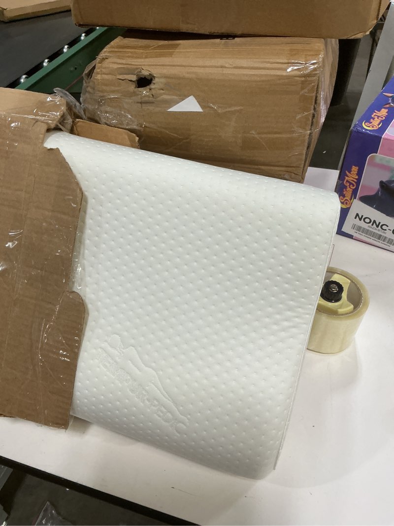 Condition photo showing Good Condition for Tempur-Pedic TEMPUR-Ergo Neck Pillow, Medium Profile, White Medium Profile 1