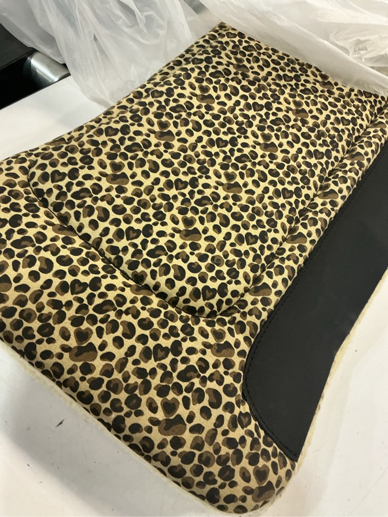 Condition photo showing As Is for weaver contour print fleece pad