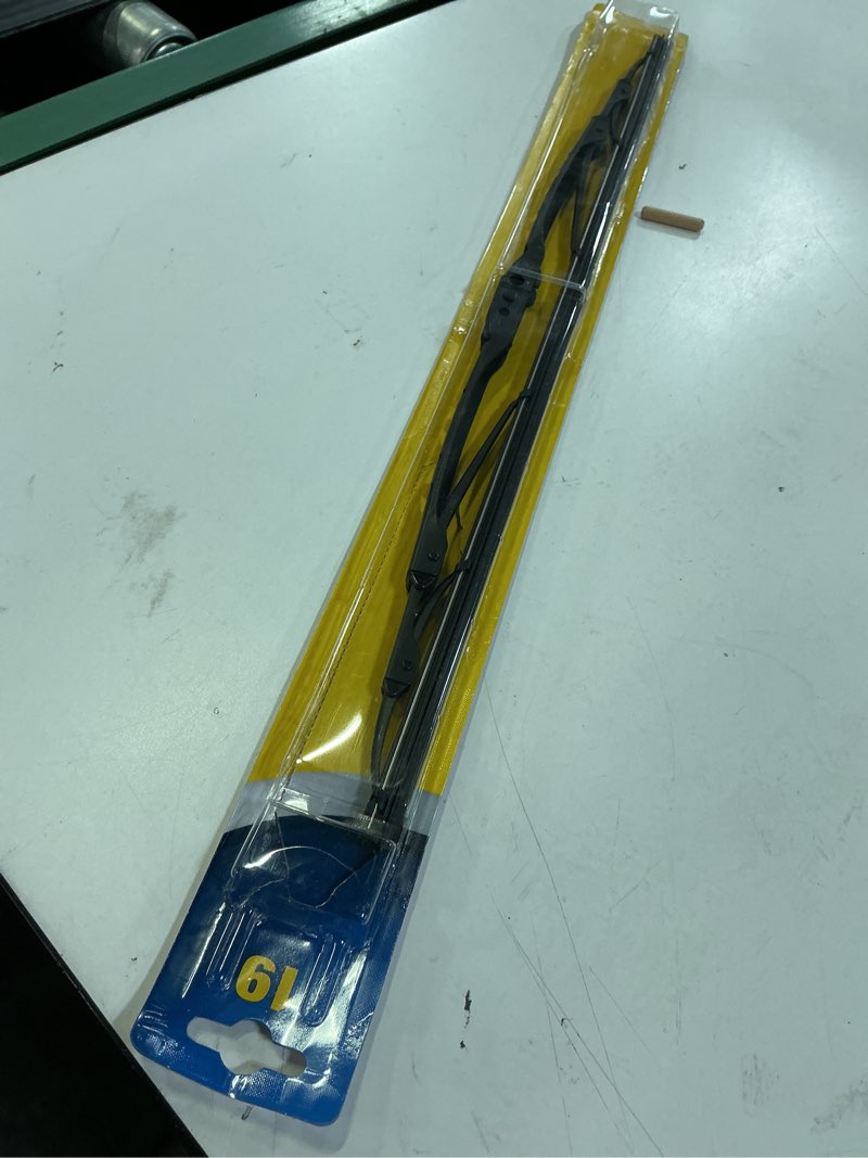 Condition photo showing New/Like New for rain-x rx30219 weatherbeater wiper blades, 19" windshield wipers (pack of 1), automotive replacement windshield wiper blades that meet or exceed oem quality and durability standards 19" pack of 1