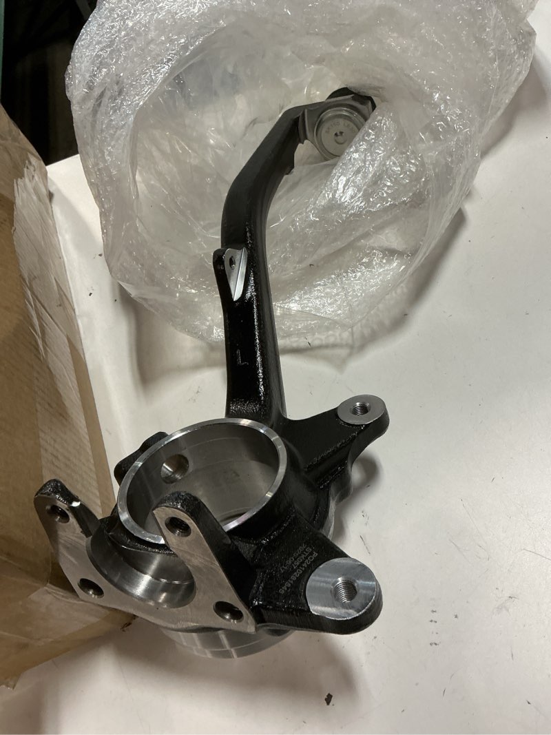 Condition photo showing Good Condition for front left side steering knuckle assembly for toyota 4runner 1996-2002 2.7l 3.4l, for sequoia 2001-2003 4.7l, for tacoma 1995-2004, for tundra 2000-2003, 4-wheel abs, replace for 698-151, driver side