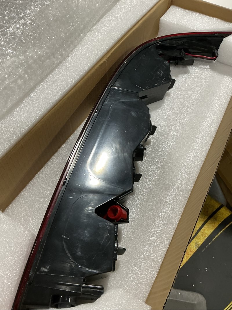 Condition photo showing Good Condition for Dasbecan Right Rear Bumper Tail Light Reflector W/Bulbs Compatible with Audi Q7 2016-2022 Passgenger Side Taillight Assembly Fog Lamp Replace# 4M0945096A Right/Passenger Side