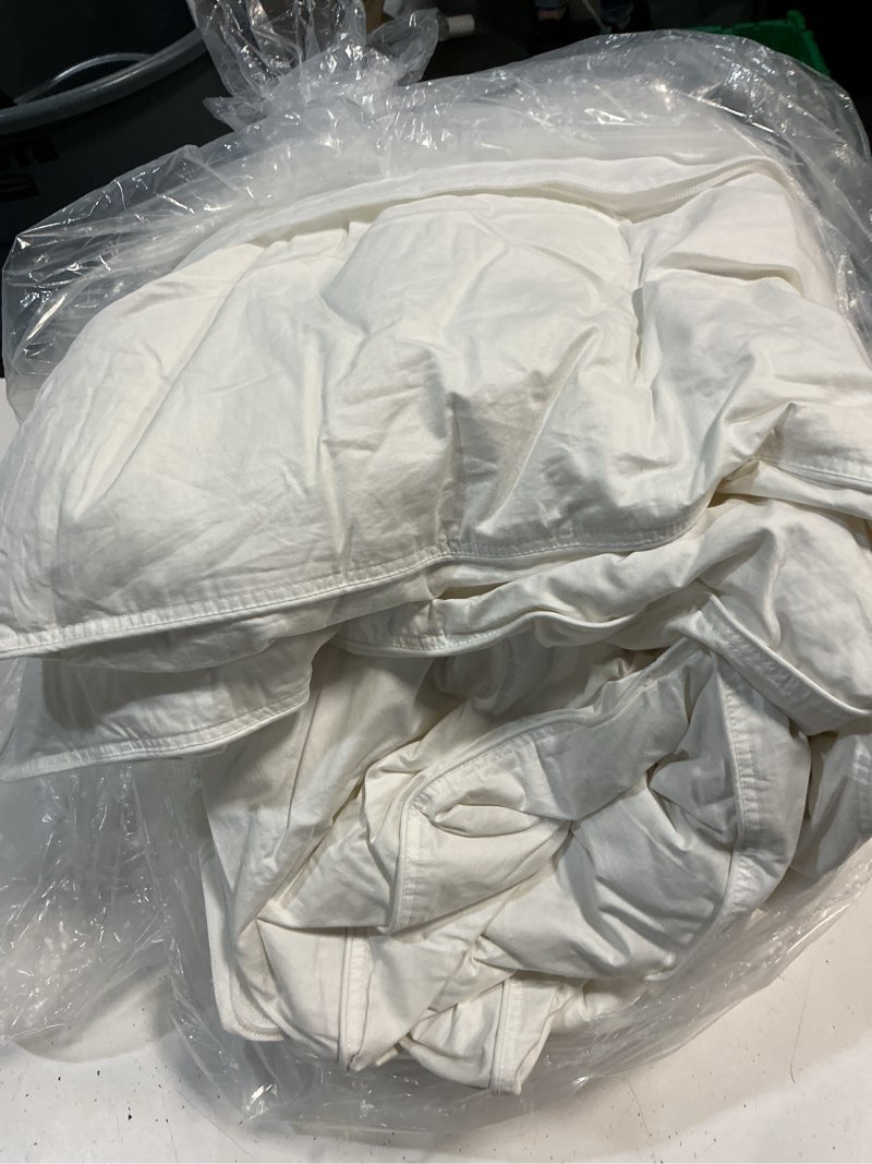 Condition photo showing As Is for quince all-season luxe goose down comforter, king/cal king, white