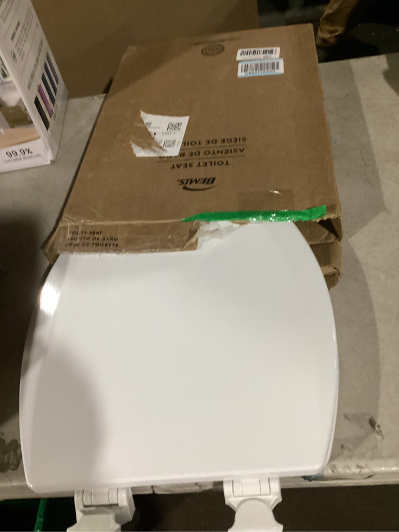 Condition photo showing Good Condition for bemis 1500ec 390 lift-off wood elongated toilet seat, cotton white (pack of 1)