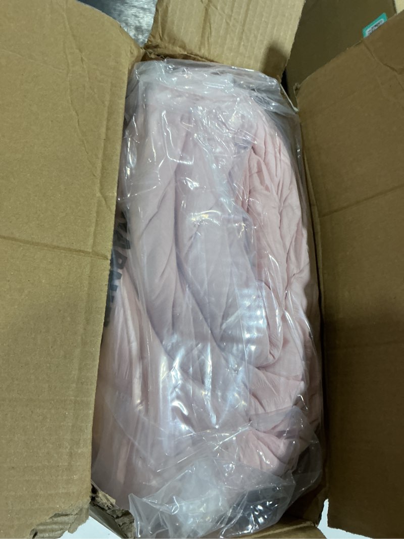 Condition photo showing Good Condition for Pink Queen Comforter Set - 3 Pieces Seersucker Lightweight Bedding Comforter Sets (1 Soft Fluffy Comforter & 2 Pillowcases) - All Seasons Cozy Cute Bed Sets for Women Girls 13pink Queen (90''*90'')