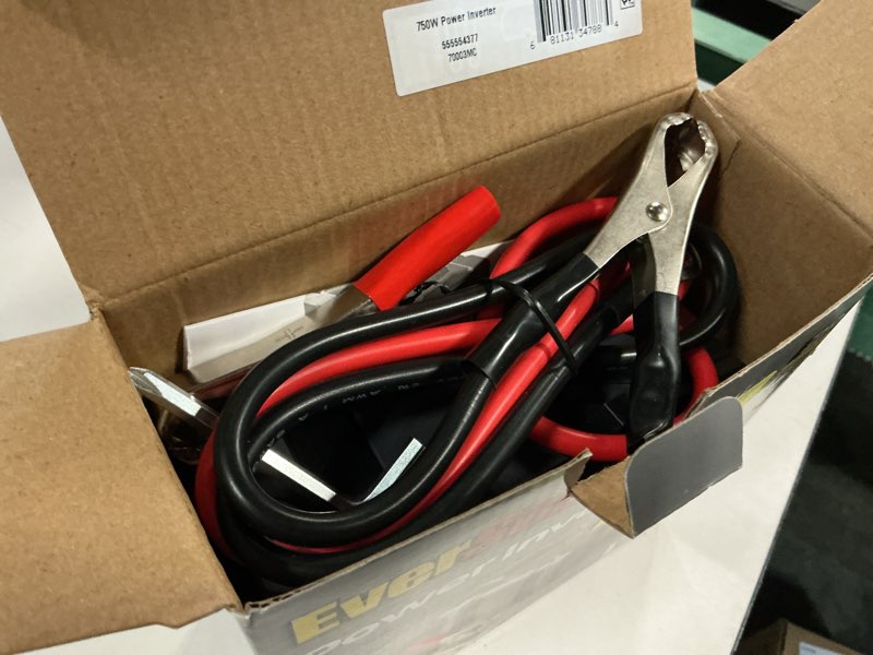Condition photo showing Good Condition for 750 watts vehicle power inverter