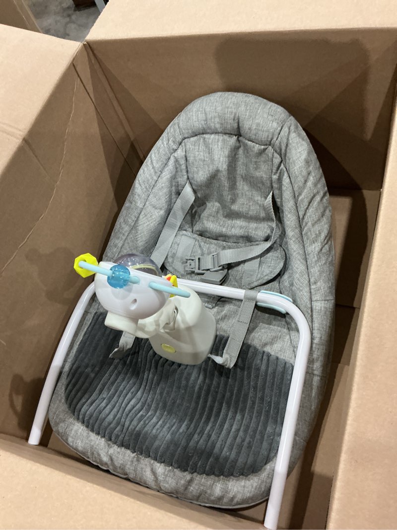 Condition photo showing Good Condition for skip hop baby ergonomic activity floor seat for upright sitting lightweight and travel-friendly silver lining cloud grey age 0+