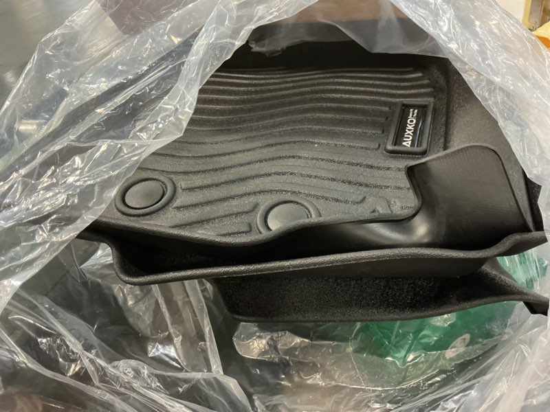 Condition photo showing Good Condition for Floor Mats for 2021-2025 Jeep Grand Cherokee L (6-Seater w/o 2nd Row Center Armrest Only), TPE All Weather Protection Interior Trunk Cargo Mat for Grand Cherokee L Accessories for 21-25 Grand Cherokee L Floor Mats Set