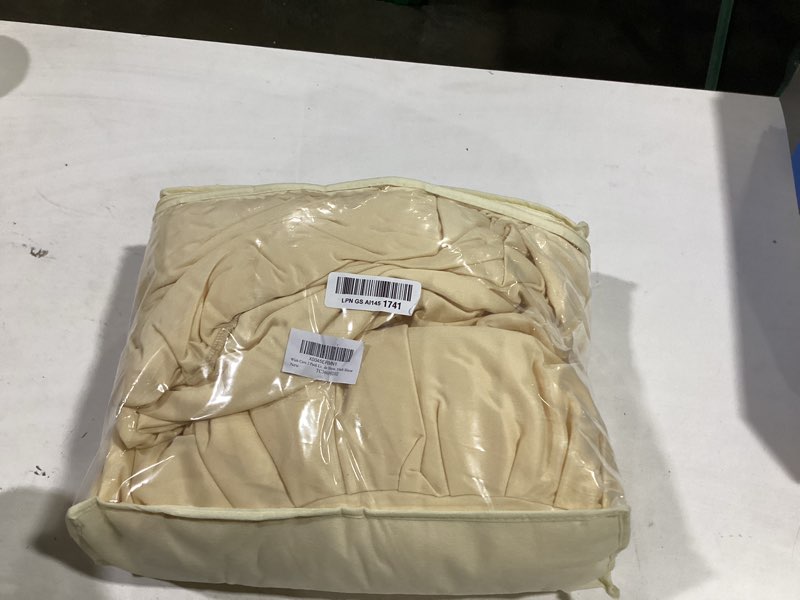 Condition photo showing Good Condition for wish care 2 pack light champagne rectangle table clothes for 6 foot tables, polyester fitted tablecloths 6t stretch table cover for wedding, birthday, parties, trade show, craft show 72" x 30" (6 ft - 2 pcs) light champagne