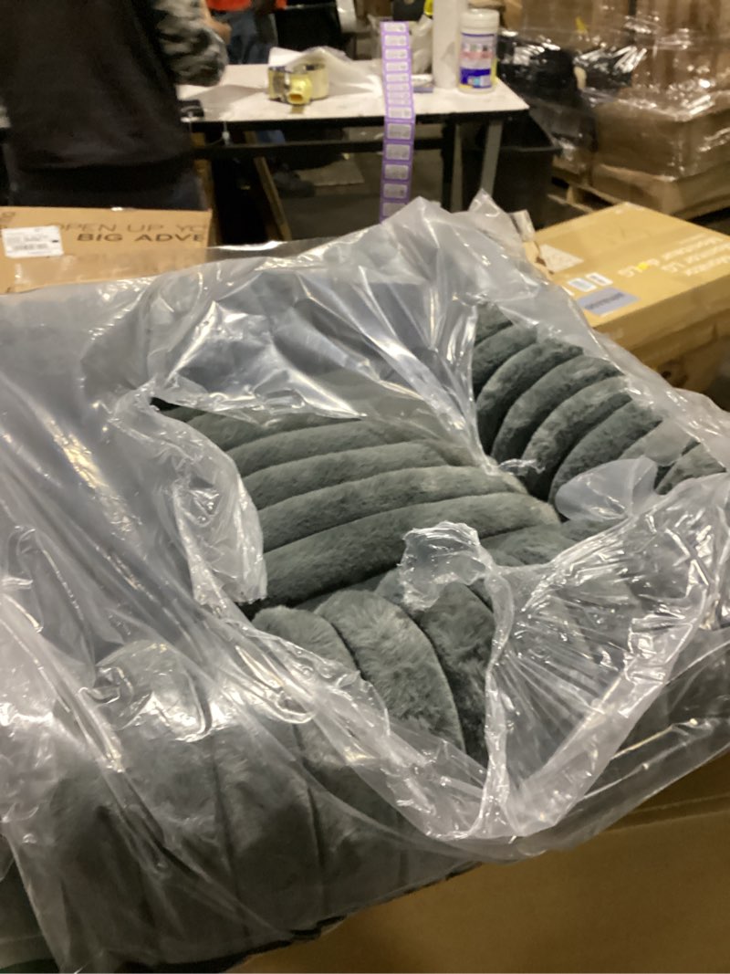 Condition photo showing Good Condition for (similar to )zomisia large cat beds - orthopedic dog bed for medium dogs, rectangle pet bed with fluffy removable washable cover, 25x21x9inches, grey 25\"x 21\"x 9\" grey