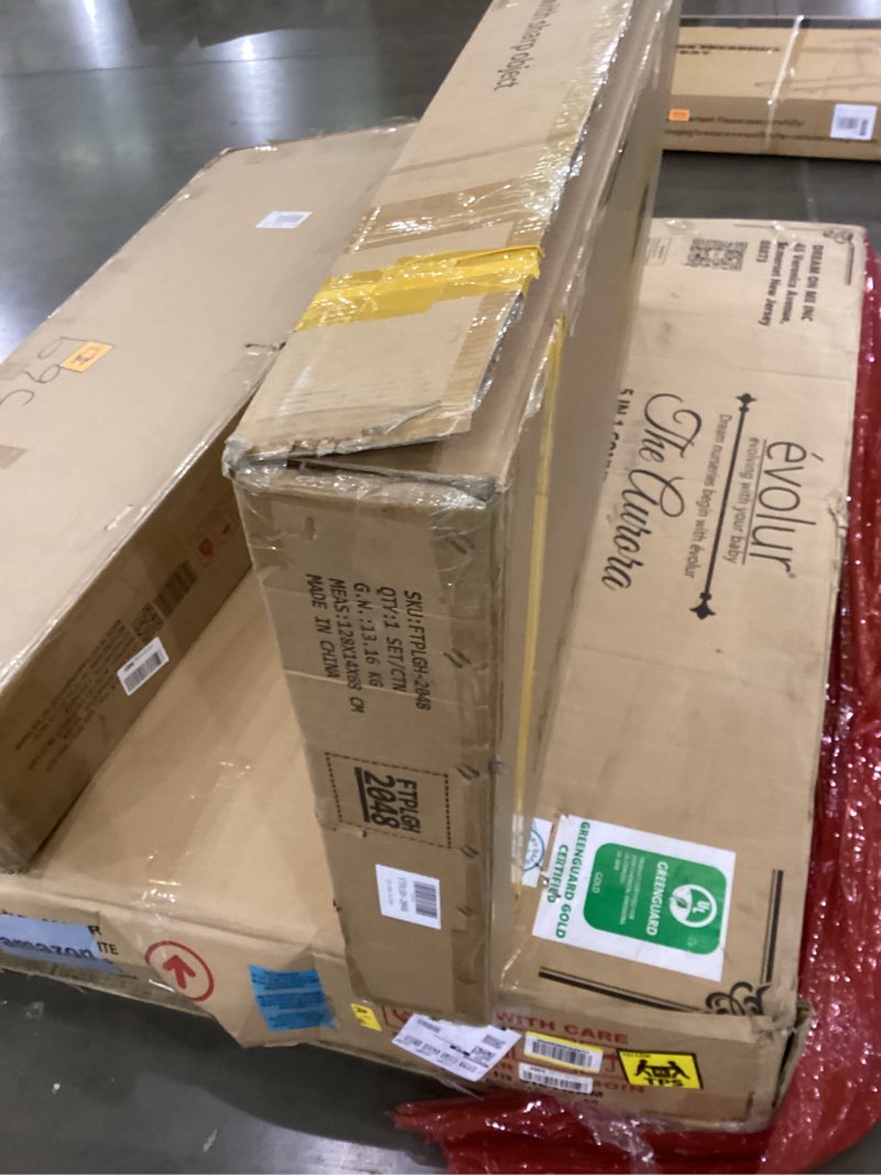 Condition photo showing Good Condition for YITAHOME Polycarbonate 6X10FT Greenhouse Heavy Duty Green Houses Outdoor Greenhouses Aluminum Slidin