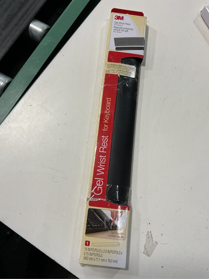 Condition photo showing New/Like New for 3m keyboard wrist rest, gel, black leatherette, wired, kp200le