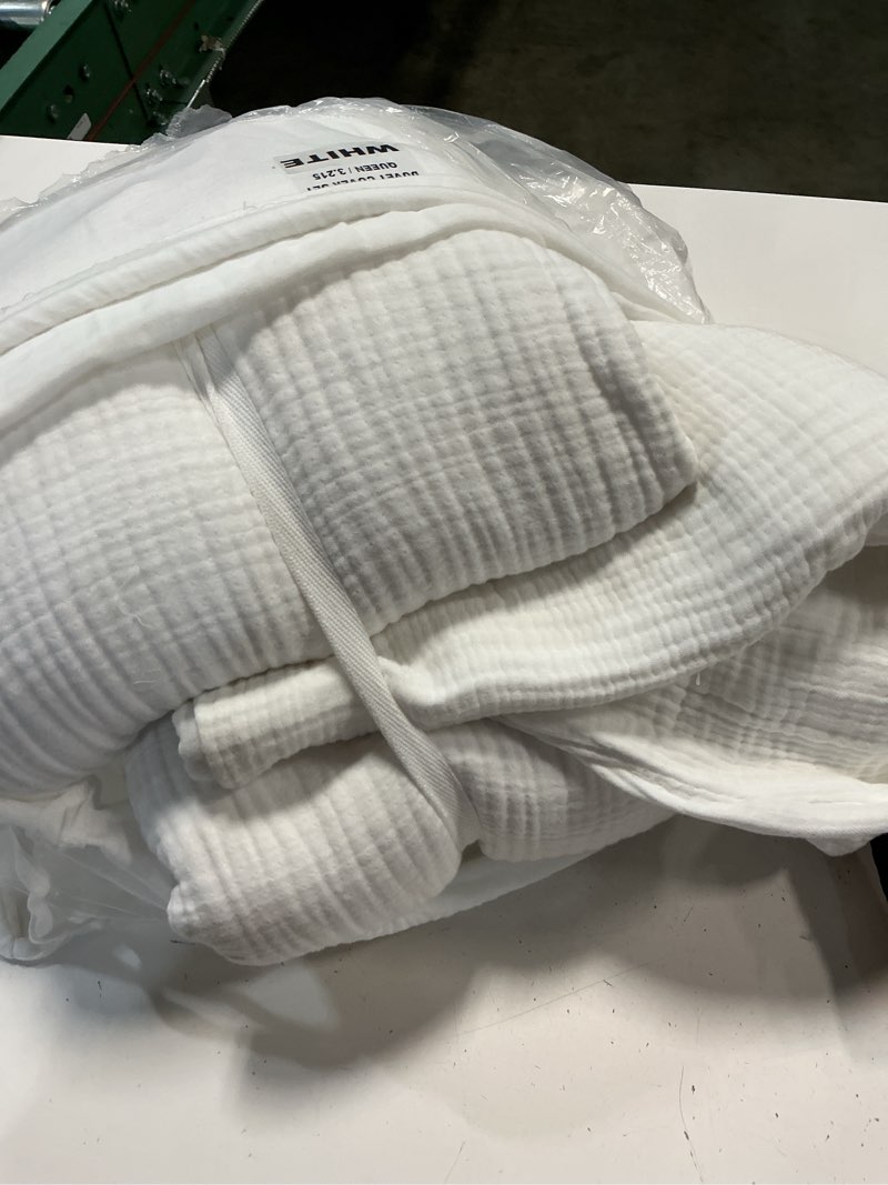 Condition photo showing Good Condition for organic cotton gauze duvet cover set color white queen