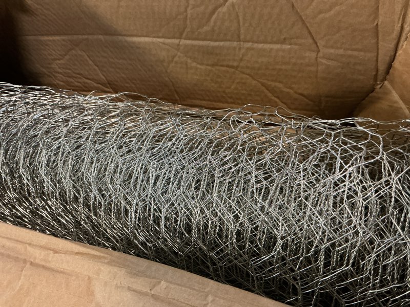 Condition photo showing Good Condition for chicken wire fencing, 16.5 x 138 inch chicken wire mesh roll for garden plants, 1 inch mesh hexagonal galvanized metal poultry wire netting for chicken coop rabbit dogs barrier 16.5 x 138 inches-1 inch mesh