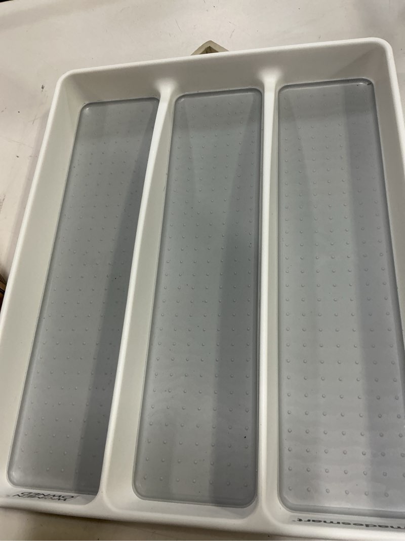 Condition photo showing Good Condition for madesmart 3 Compartment Utensil Tray, Multi Purpose Storage Organizer, Non Slip Lining,Deep Storage for Ladles, Whisks & Serving Tools, for Drawers & Home Organization, White