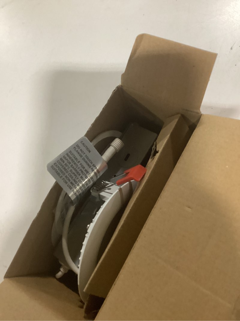 Condition photo showing Good Condition for Juno Contractor Select Retrofit White 5-in or 6-in 860 -Lumens Switchable white Round LED Damp