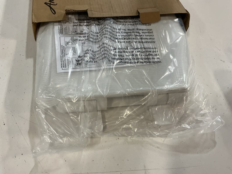 Condition photo showing Good Condition for american standard 5503b00b.020 transitional slow-close round front toilet seat, white modern