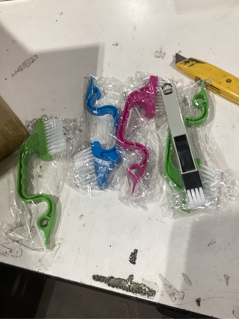Condition photo showing New/Like New for crevice gap cleaning brush tool, 6pcs hand-held groove gap cleaning tools, 2 in 1 dustpan cleaning brushes, shutter door window track kitchen cleaning brushes kit