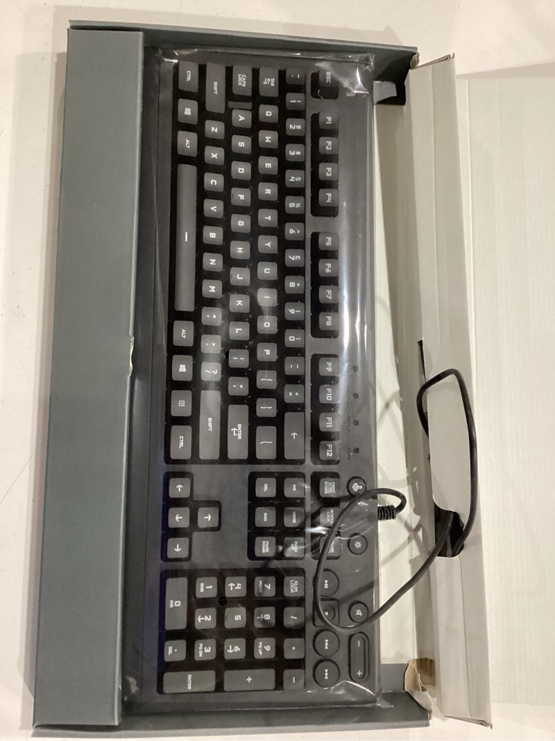 https://lotting-media.assets.bidfta.com/lotting_52006960-3f7c-455f-8012-2e193bf5c54b