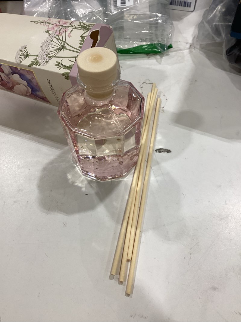 Condition photo showing Good Condition for COCORRÍNA Reed Diffuser - Peony Garden 8.5oz Flower Reed Diffuser Set with 8 Sticks, Home Fragrance Reed Diffuser for Home Bedroom Office Bathroom Shelf Decor (Master Collection)