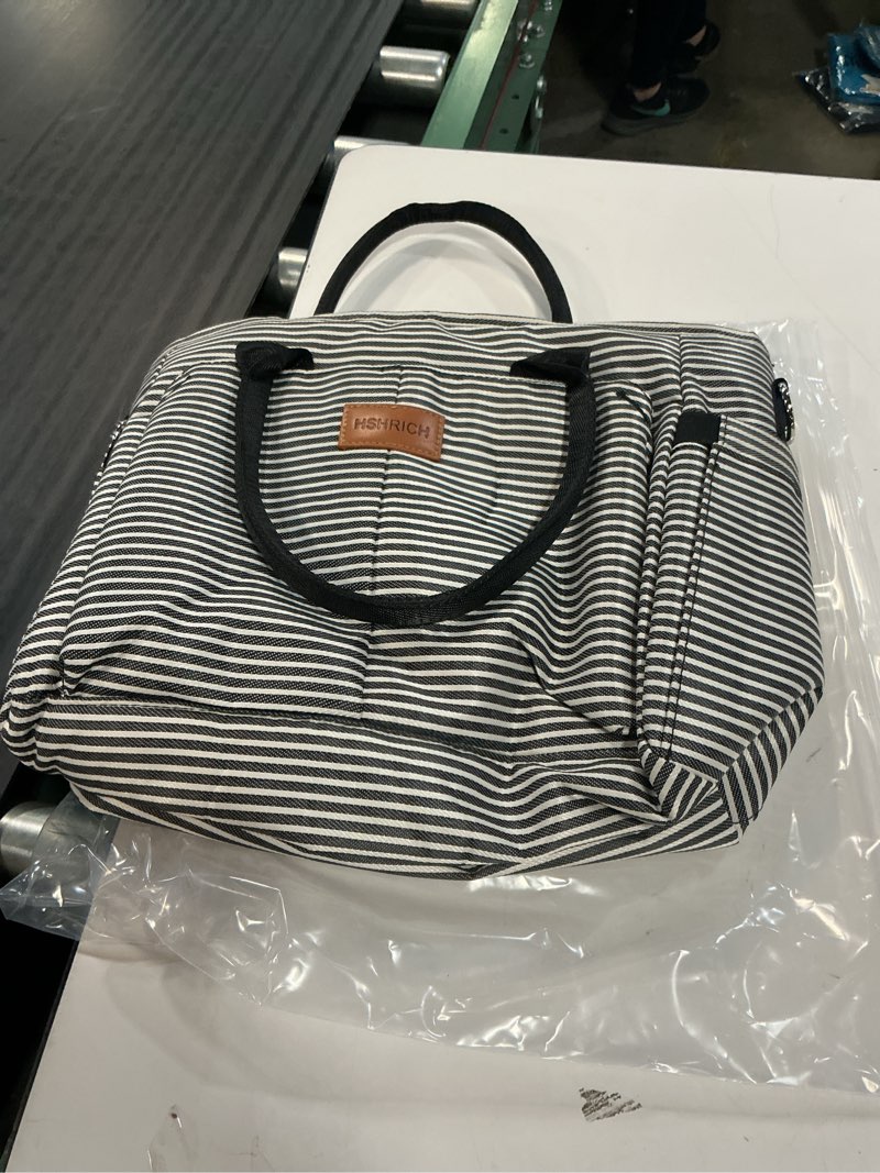 Condition photo showing Good Condition for holuxer lunch box for women cute insulated lunch bags, large leakproof cooler purse with side pockets & removable shoulder strap womens lunch tote bag for work picnic beach (stripe)