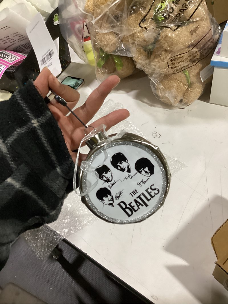 Condition photo showing Good Condition for kat + annie ornament the beatles drum, silver and white, 4x4 inch