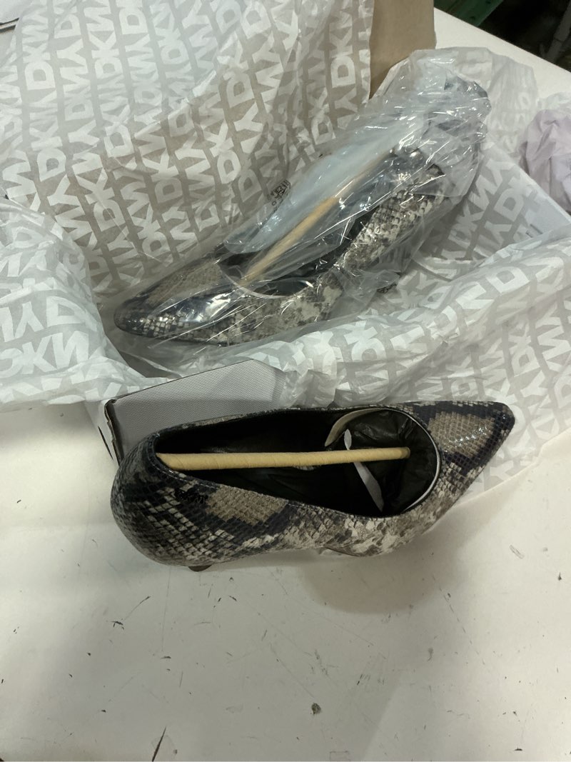 Condition photo showing New/Like New for (size:7)dkny womens natrona mid evening pump 7 morel