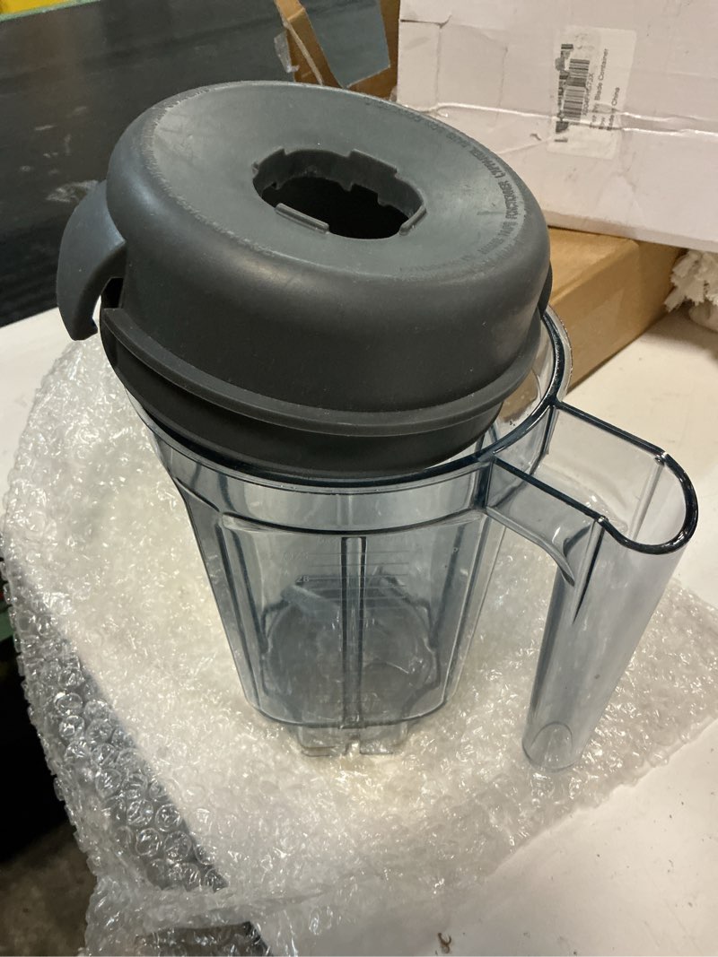 Condition photo showing As Is for dry grains container 32 oz, dry blade container compatible with 5200 7500 750 e310 5000 vm0197 vm0101 professional/explorian blender
