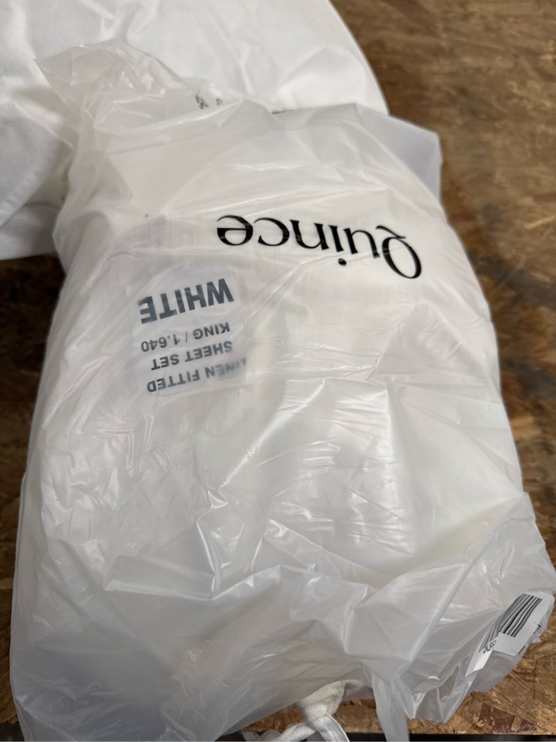 Condition photo showing Good Condition for european linen fitted sheet set, king, white