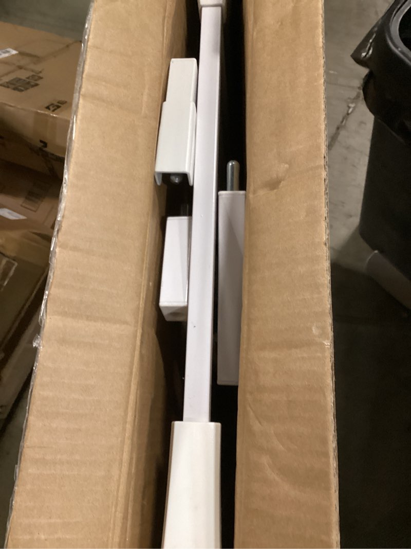 Condition photo showing Good Condition for babelio safety gate door fits for stairs, narrow and wide doorways with auto close, easy install, no drilling, pressure mounted for baby, child, pets, dog/puppy, 26''-40'', white white 30"tall 26"-40" wide