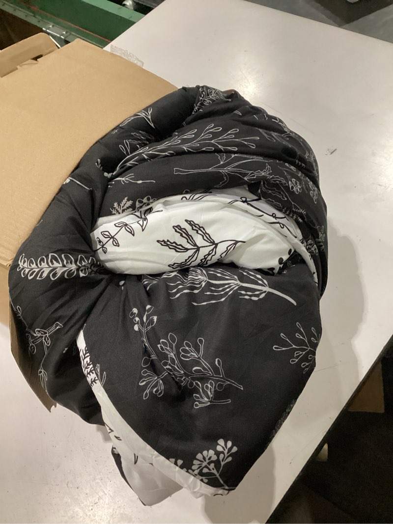 Condition photo showing Good Condition for bedsure king comforter set - black bed set, 3 pieces cute floral bedding, 1 soft reversible botanical flowers comforter and 2 pillow shams king 22 - black