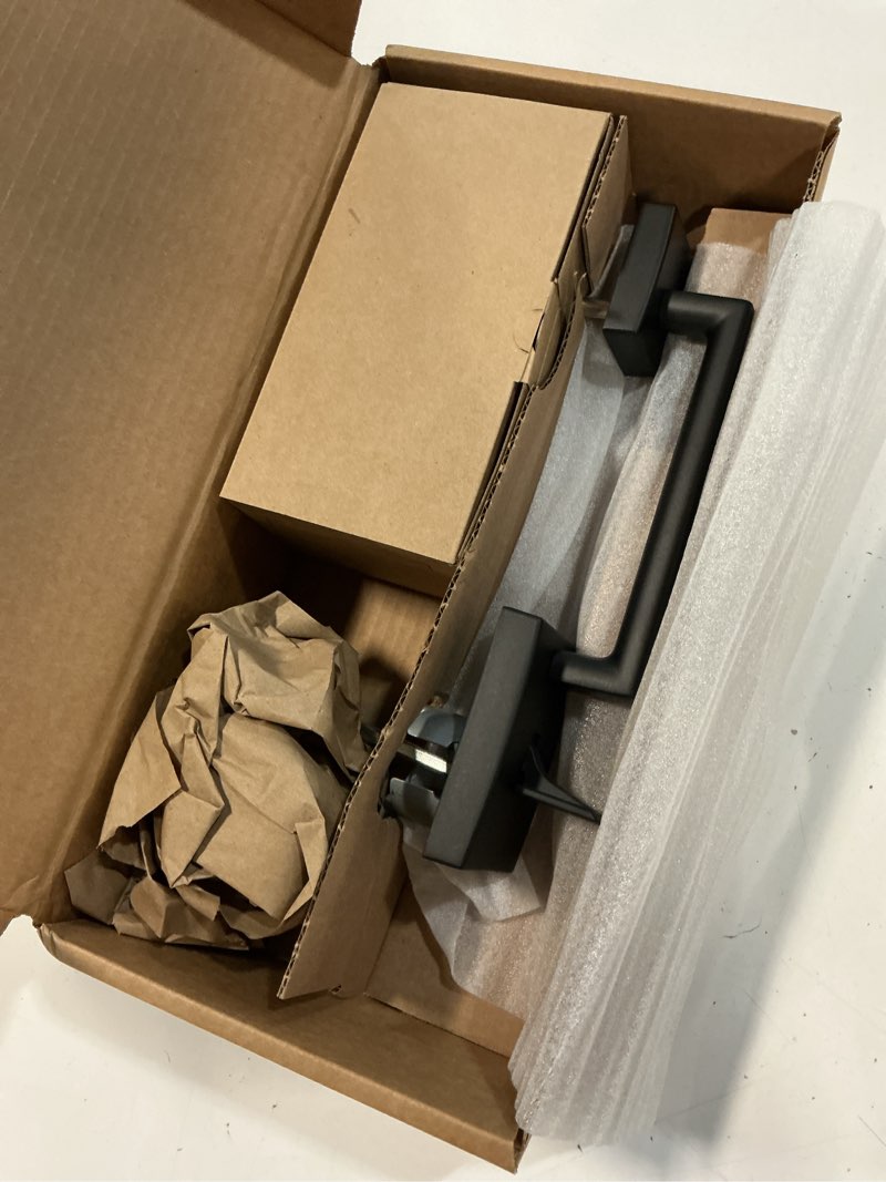 Condition photo showing Good Condition for schlage fe285 cen 622 lat cen century front entry handleset with latitude lever, lower half grip, matte black matte black century interior trim latitude lever