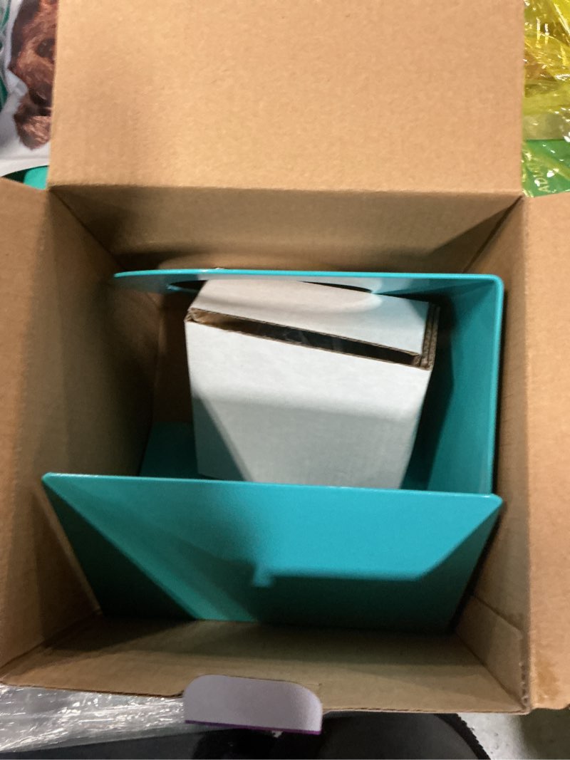 Condition photo showing New/Like New for Mosaic birds m447-200 feeder