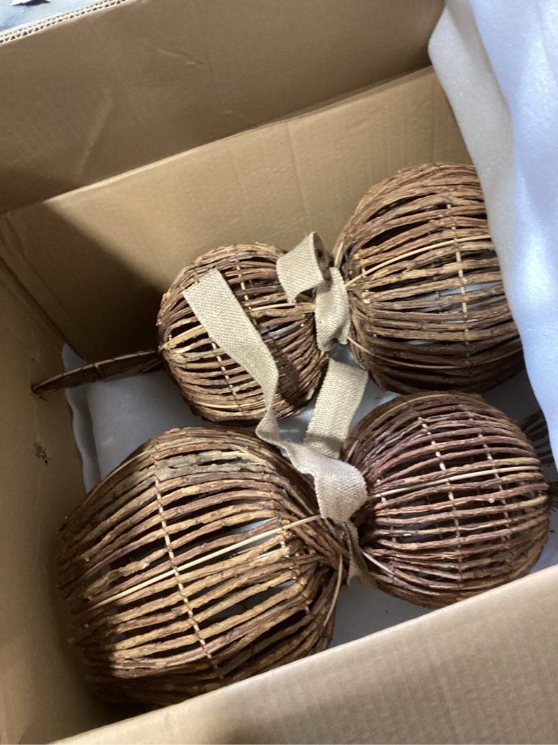 Condition photo showing Good Condition for Mirok Wicker Bunny Set of 2,20'' Rattan Bunny Outdoor with Linen Bow Rattan Bunnies Topiary Bunnies for Porch Bunnies Wicker Rabbit