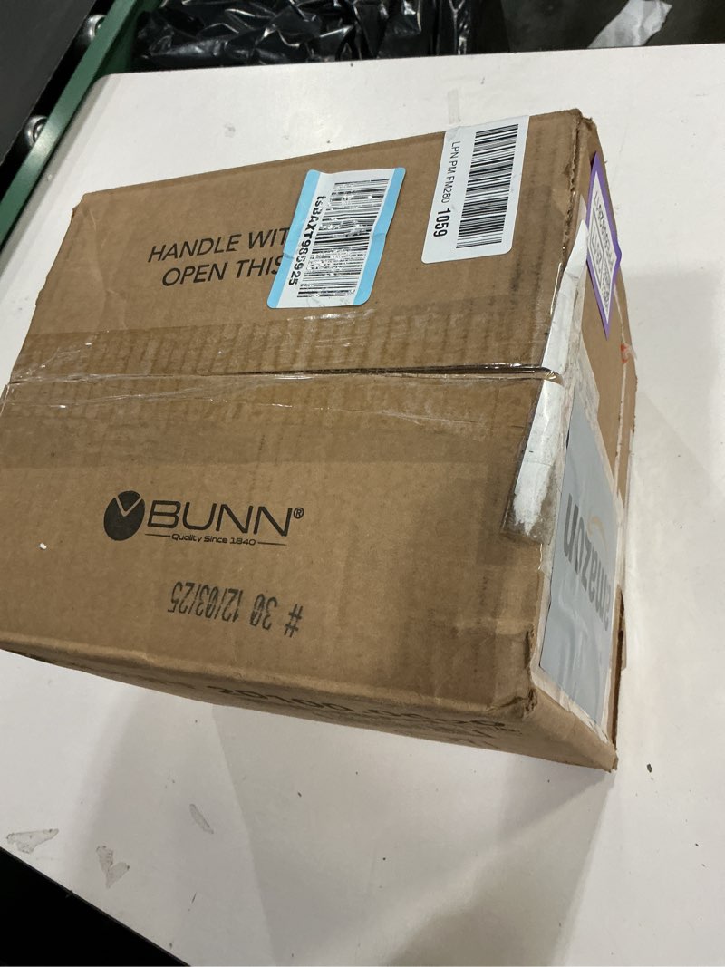 Condition photo showing New/Like New for BUNN Commercial Tea & Coffee basket shaped Paper Filters, 500 count, 20100.0000