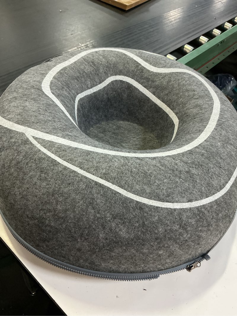Condition photo showing Good Condition for peekaboo cat cave donut - cat tunnel bed for indoor cats – cute patterns hideaway for multiple & large cats, scratch-resistant (dark gray)