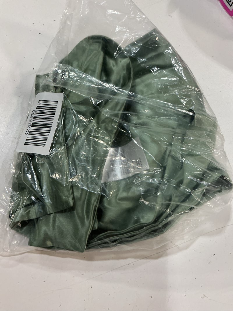 Condition photo showing Good Condition for 100% mulberry silk pillowcase, standard, eucalyptus