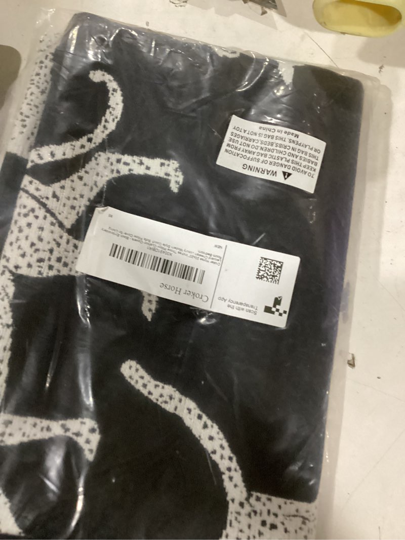 Condition photo showing Good Condition for 20x20'' inches throw pillow cushion covers - black embroidery leopard cheetah luxury modern style couch sofa pillow cover for living room bedroom black leopards 20" x 20" (pack of 1)