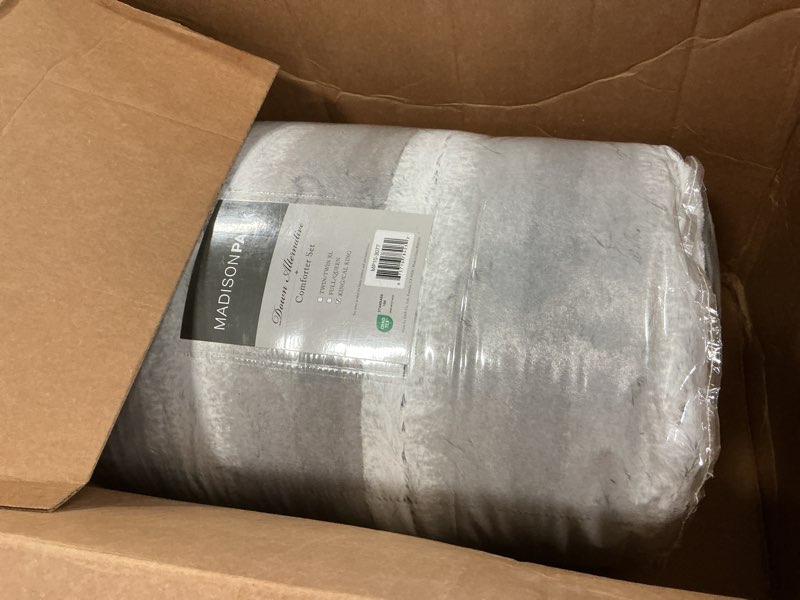 Condition photo showing Good Condition for Madison Park Zuri Soft Plush Comforter Set, Faux Fur Animal Stripes Design, Faux Mink On The Reverse, Modern All Season Bedding Set with Matching Sham, King, Grey 4 Piece King Grey