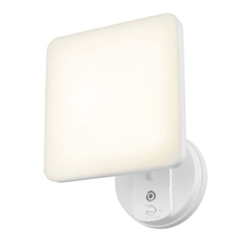 utilitech hardwired led white 1 -head dusk-to-dawn flood light 4000 -lumen