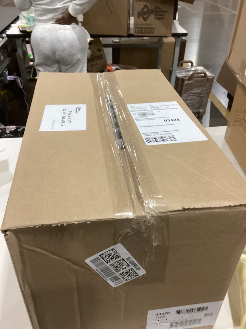 Condition photo showing New/Like New for 12 pack of binders