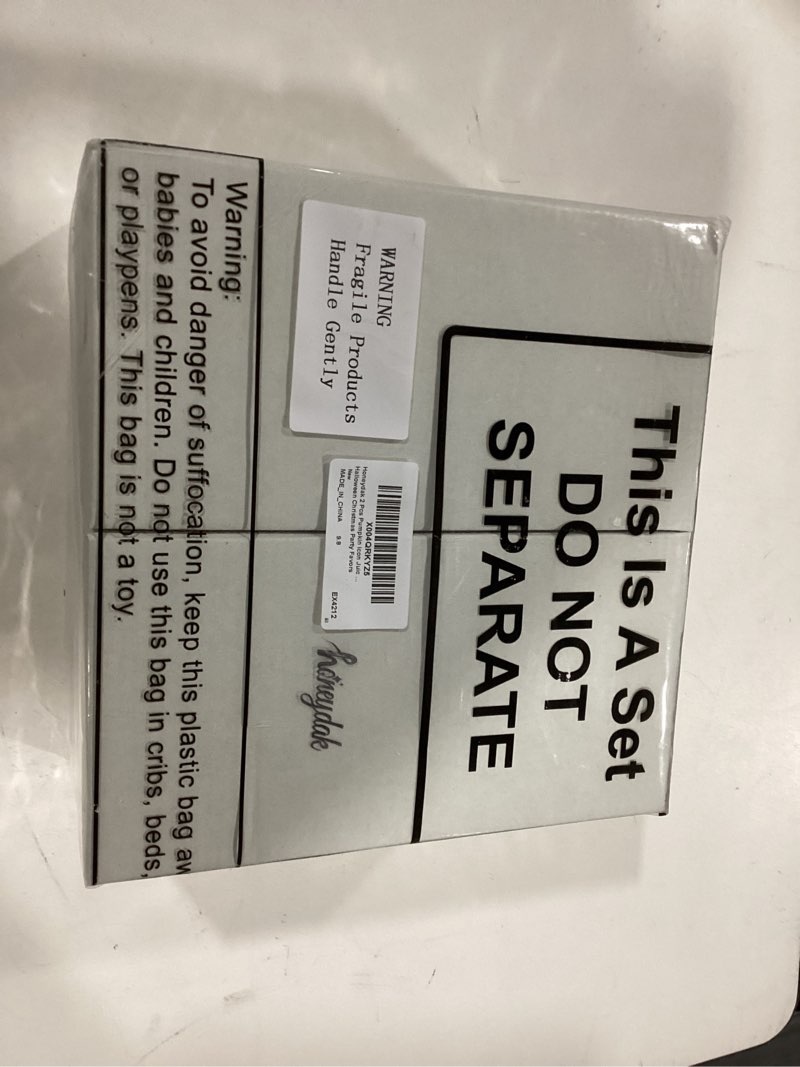 Condition photo showing Good Condition for Honeydak 2 Pcs Pumpkin Icon Juice Glass Tumbler-18 oz Icon Can Shape Glass Cups with Lid and Straws, Coffee, Beer, Soda, Juice, Summer Drinking for Halloween Christmas Party Favors 2 Pumpkin