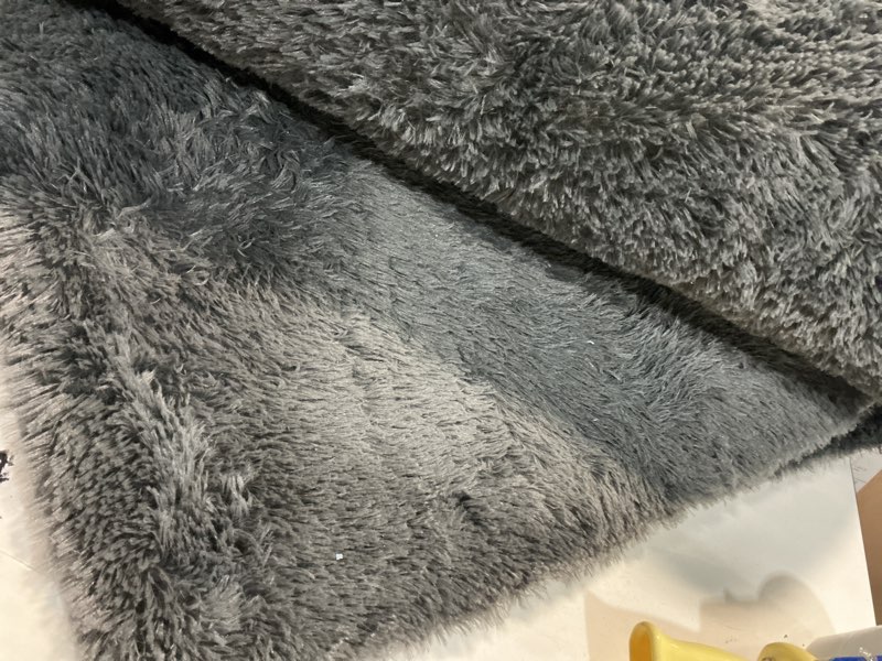 Condition photo showing As Is for flydoit large area rugs for living room, 3x5 feet deep-gray  shaggy rug fluffy throw carpets, ultra soft plush modern indoor fuzzy rugs for bedroom girls kids nursery room dorm home decor 3' x 5' (rectangular) deep green