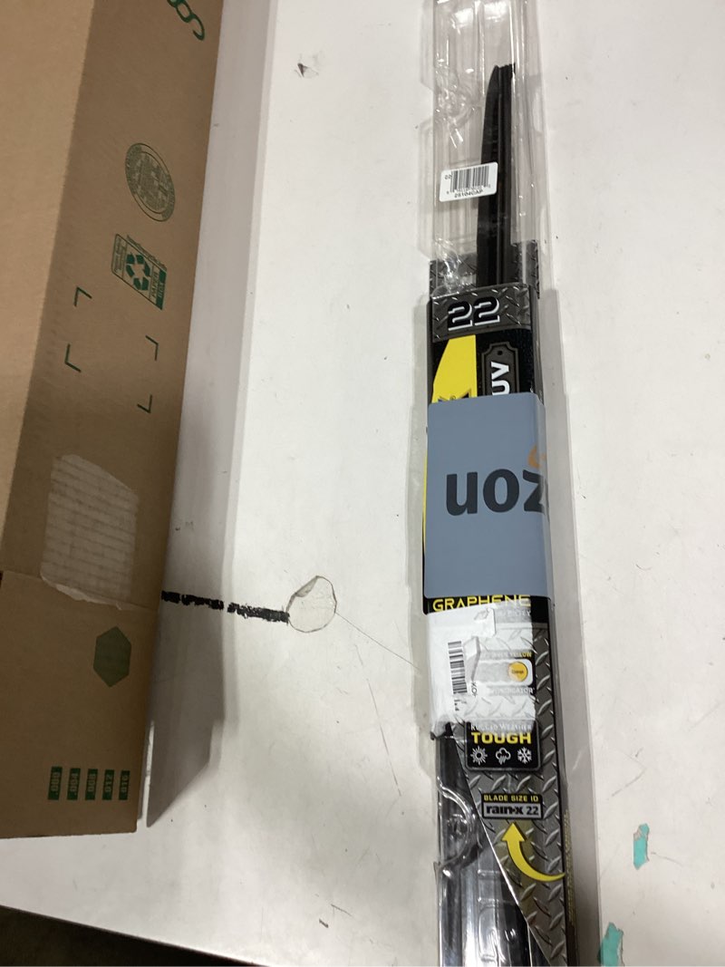 Rain-X 870122 Truck & SUV Rugged Series Premium Wiper Blades, 22 Inch Windshield Wipers (Pack Of 1),