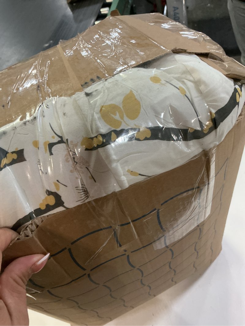 Condition photo showing As Is for UOZZI BEDDING Cream White Bed in a Bag Twin 6 pc Branch Style All Season Soft Microfiber Reversible Bed Comforter Set (1 Comforter 2 Pillow Shams 1 Flat Sheet 1 Fitted Sheet 1 Pillowcases) Cream Twin-6 Pieces