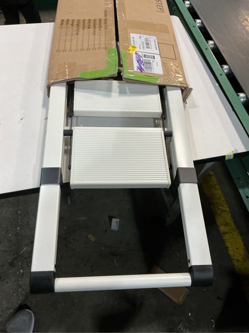 Condition photo showing Good Condition for Taranta 3 Step Ladder, Lightweight Aluminum Step Stool with Convenient Handgrip, Folding Ladder with Anti-Slip Pedals, 330lbs Capacity Stepladder for Home, Office, Kitchen - White White 3 Step